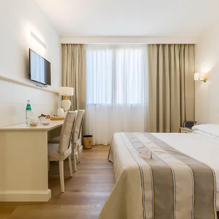 Hotel Catalunya 4*