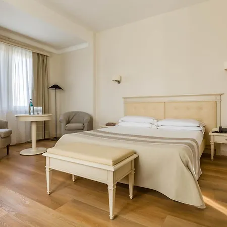 Catalunya Hotel 4*