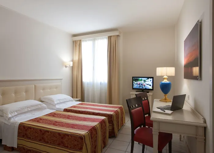 Catalunya Hotel 4*